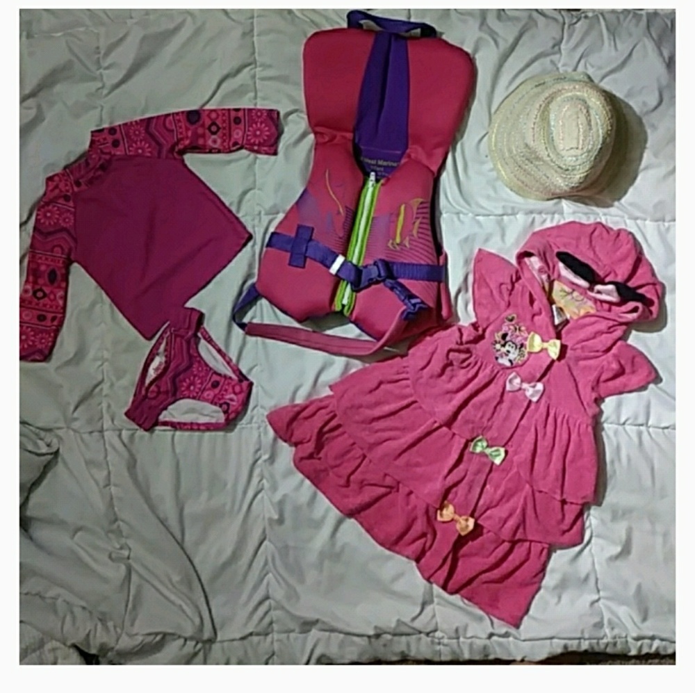 Swimsuits & more 😍